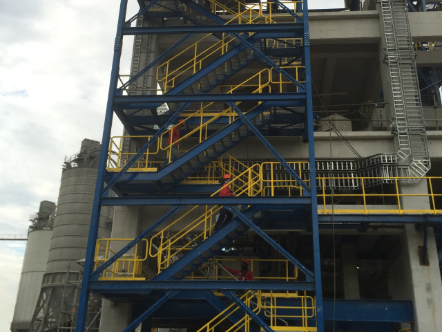 peldanos-de-escalera-metalica-taesmet-03