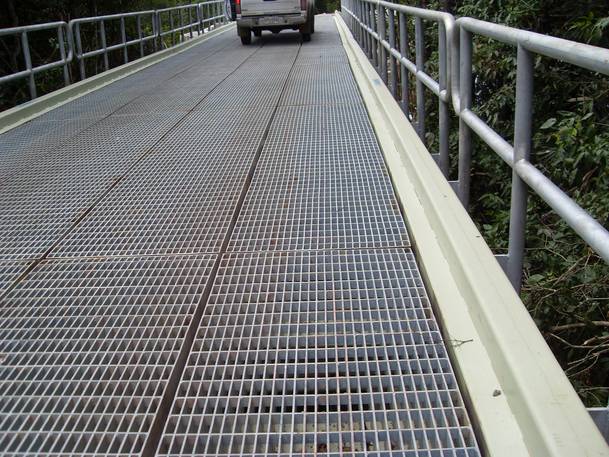 pisos-para-puentes-en-rejilla-metalica-taesmet-00